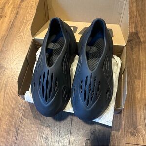 YZY Foam Runners Size 10 by Adidas